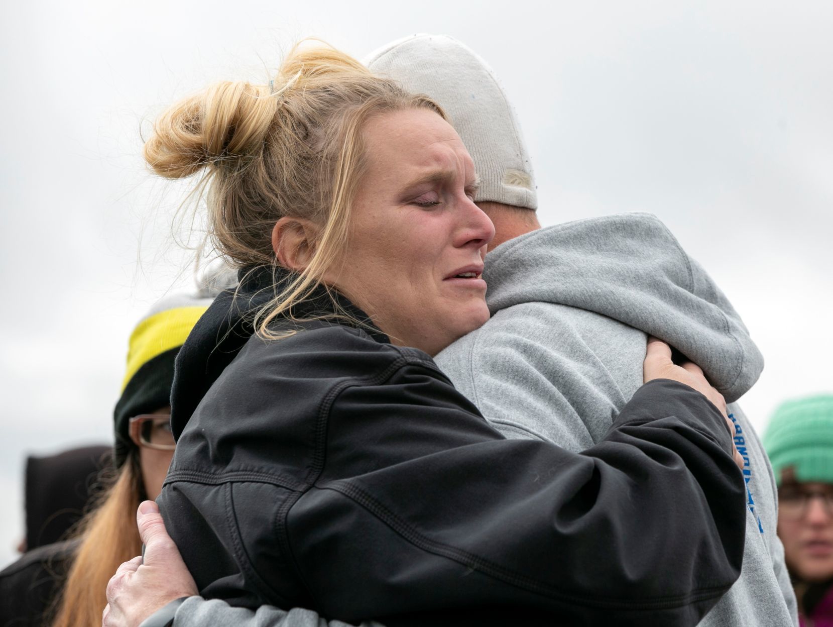 Search for missing woman begins near Laurel